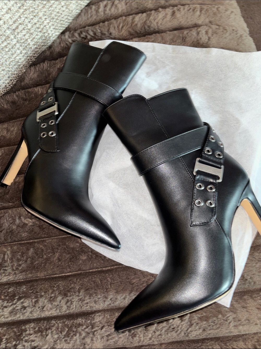 Women's Black Pointed Toe Heeled Ankle Boots